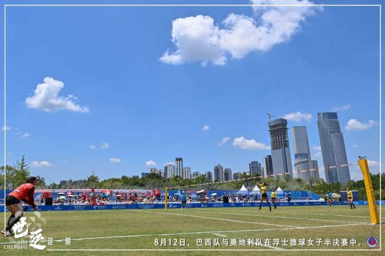 ntOQw, 赛道上疾驰, com