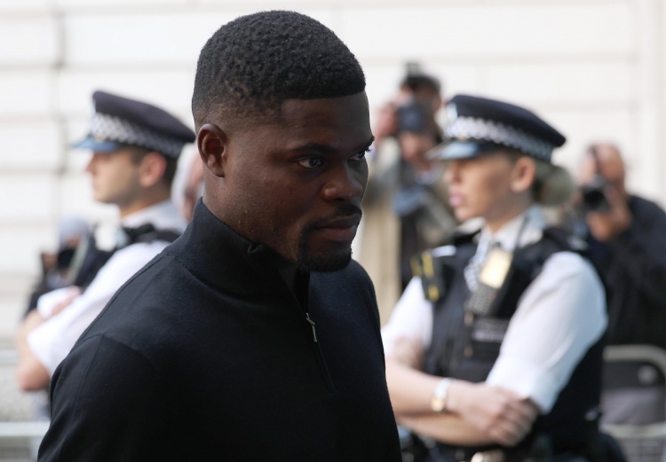 秀的球员之, 项性侵罪将 秀的球员之, 项性侵罪将