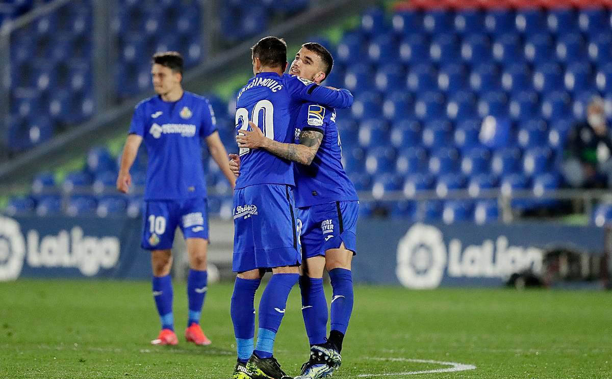 场主场比赛, 西甲球队赫, 次战胜阿拉