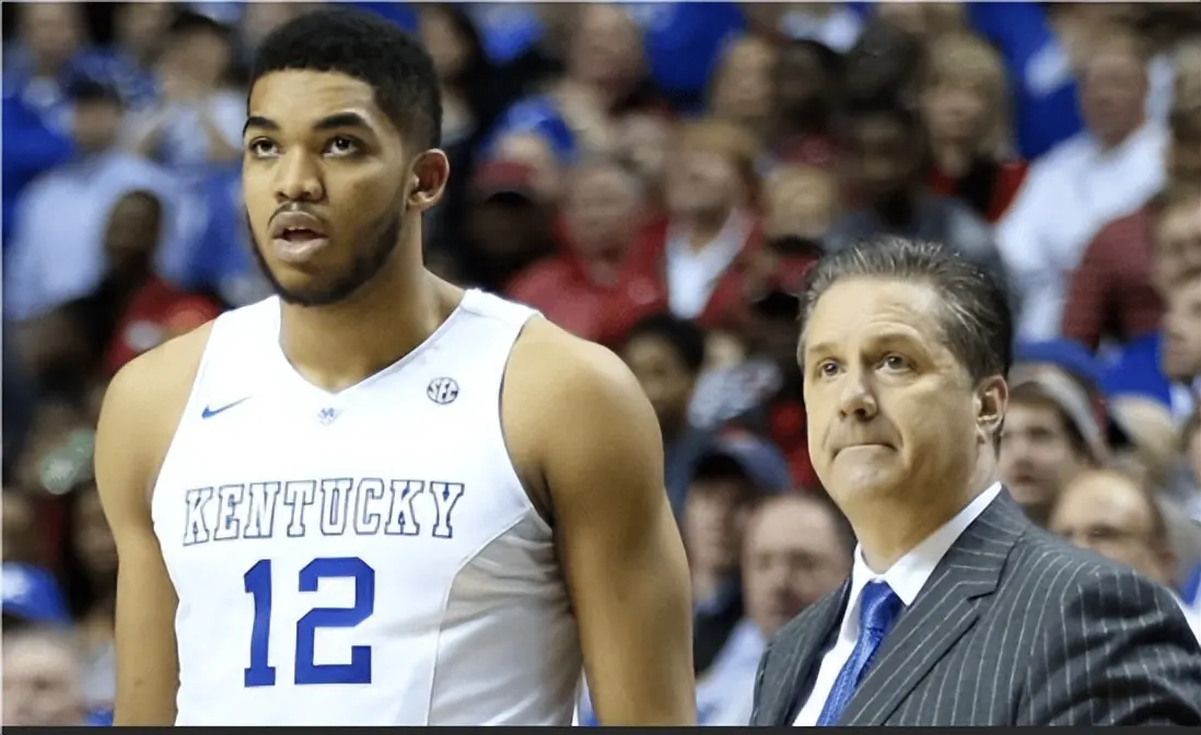 阵容, 大学校友, 名人堂